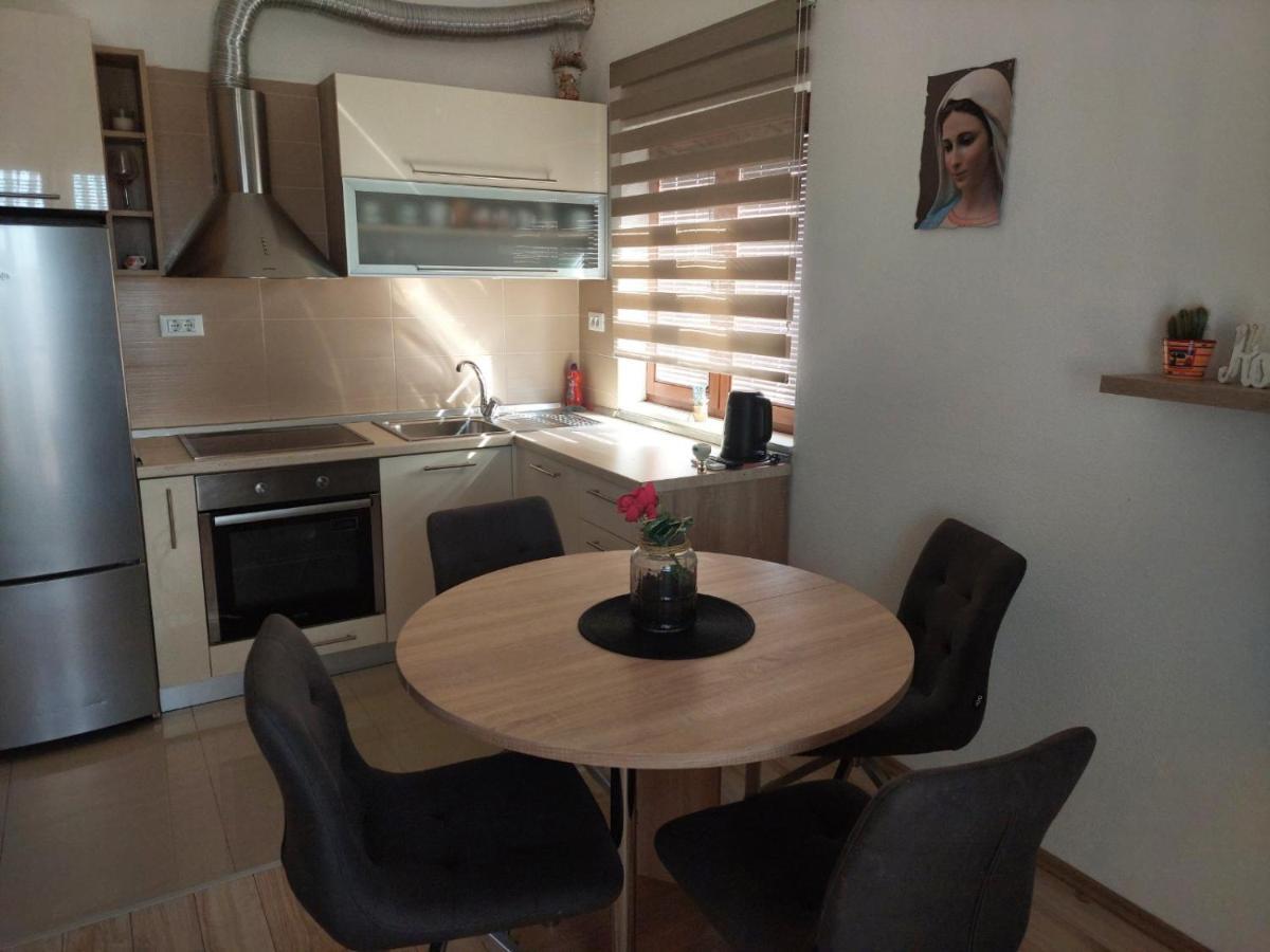 Apartments Stipe Биоград на Мору Екстериор снимка