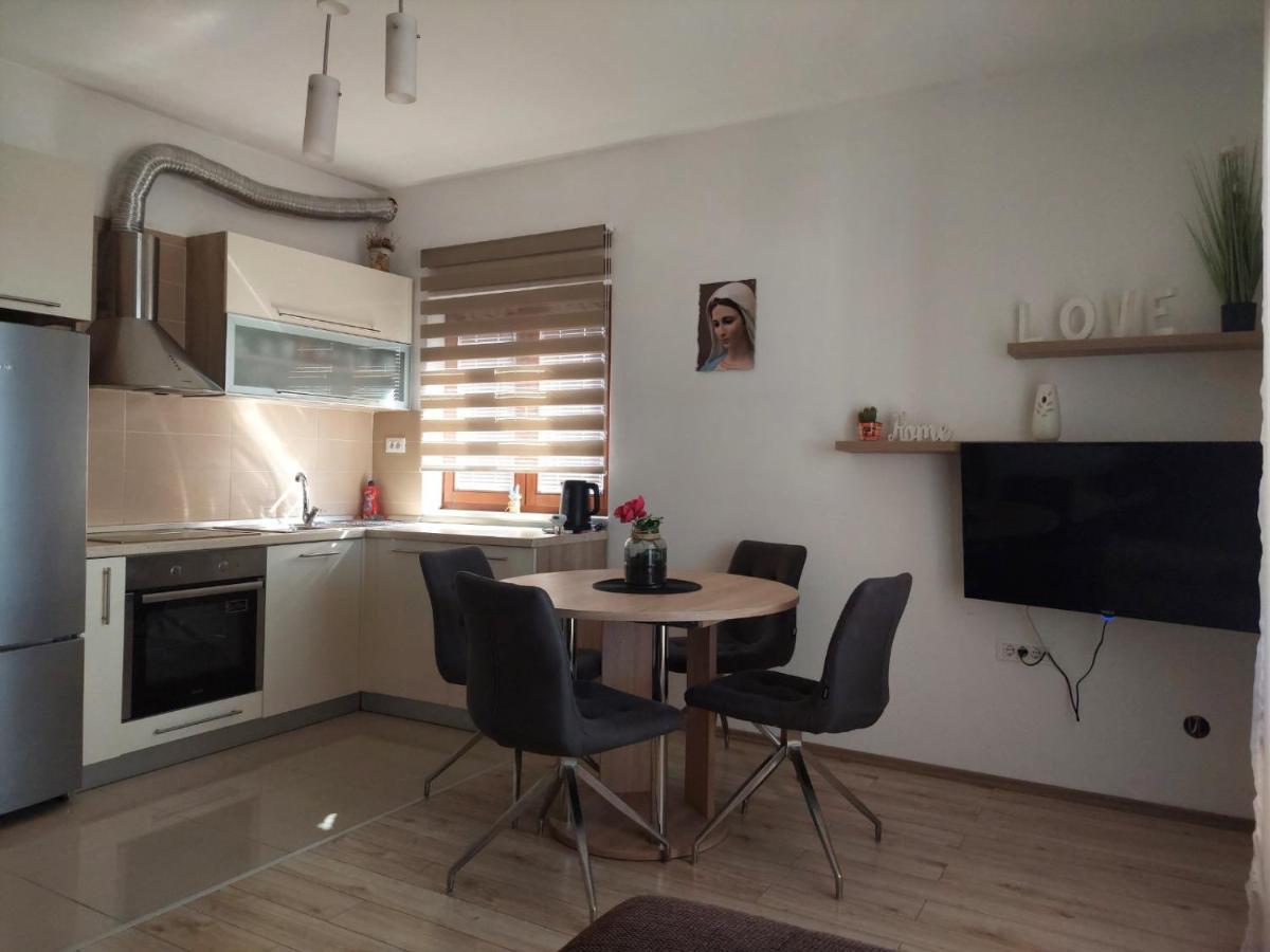 Apartments Stipe Биоград на Мору Екстериор снимка