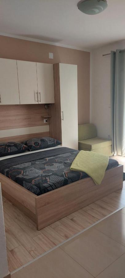 Apartments Stipe Биоград на Мору Екстериор снимка