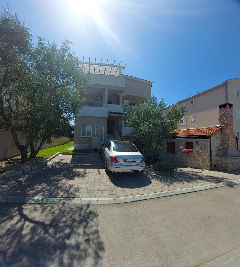 Apartments Stipe Биоград на Мору Екстериор снимка