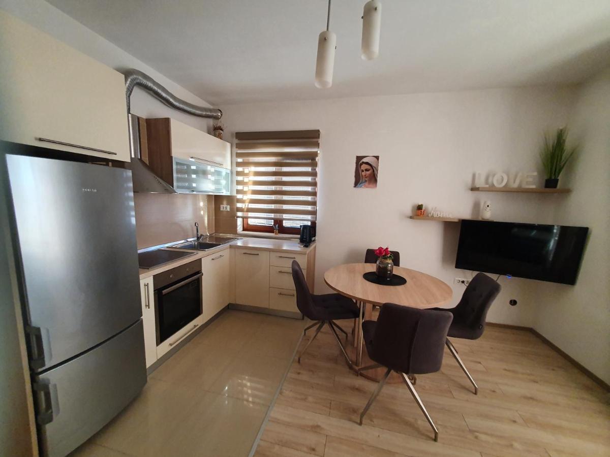 Apartments Stipe Биоград на Мору Стая снимка